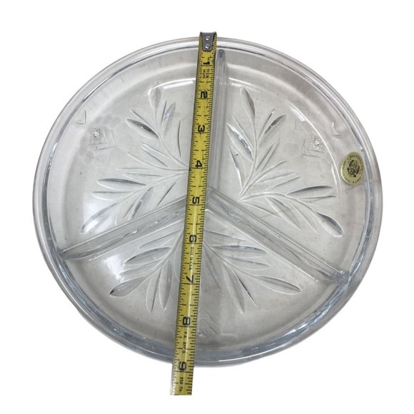 House of Global Art (Germany) Hand Cut Crystal Segmented Dish (9") - Picture 4 of 6